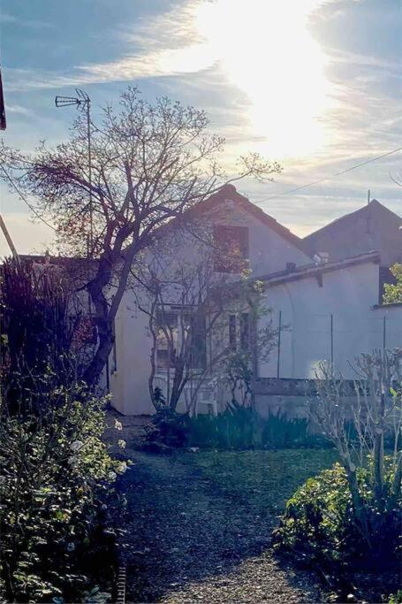 Le Ni' De Jess Migennes Exterior foto